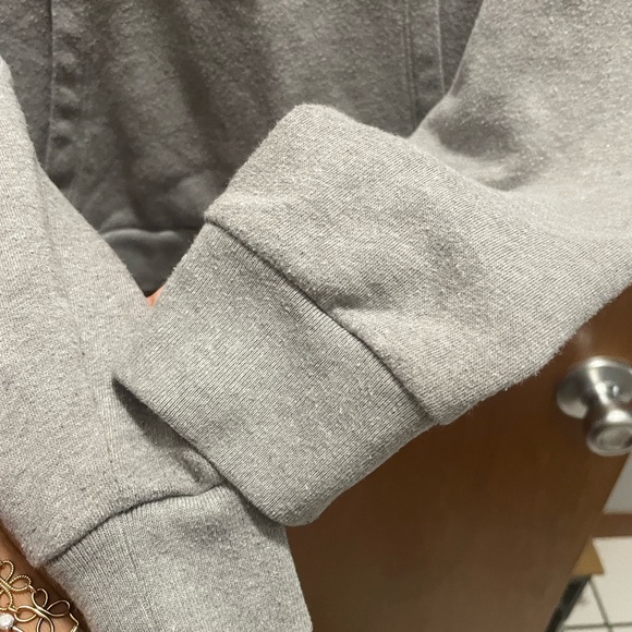 Pink Victoria’s Secret sweater - Picture 5 of 10